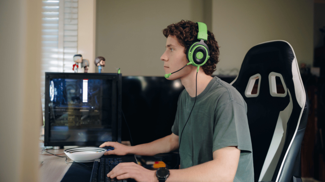 Ben, a What Kind of Man Do You Want to Be participant, plays computer games.